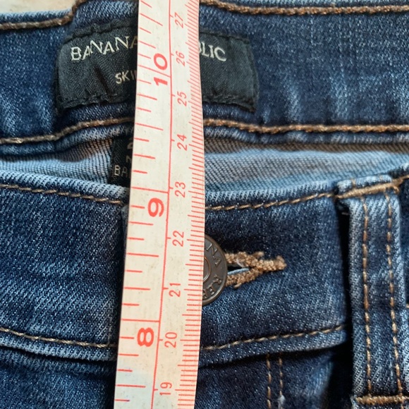 Banana Republic skinny jeans. Size 29/8. - Picture 6 of 8